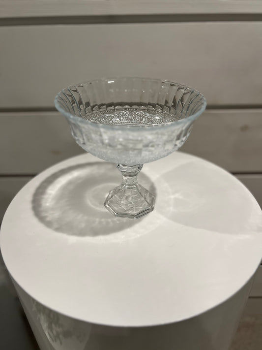 RAISED GLASS BOWL
