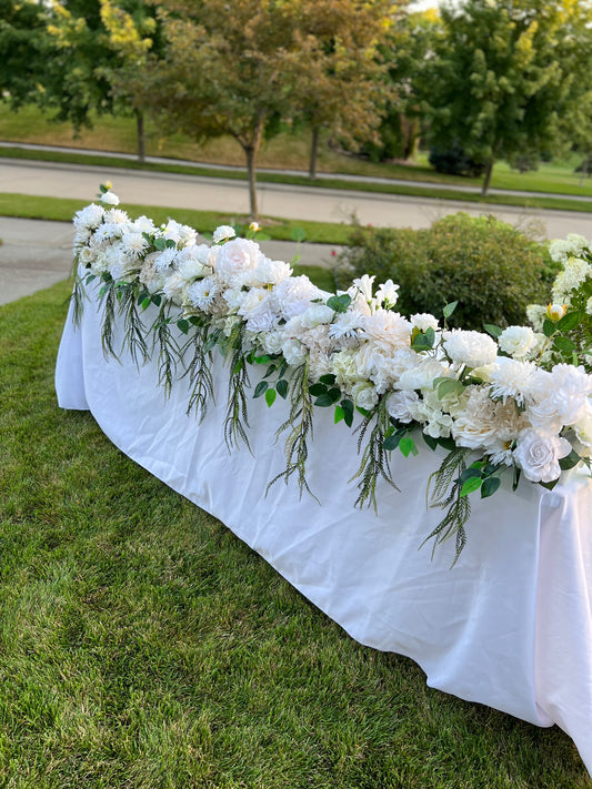 SIGNATURE HEAD TABLE FLORAL (up to 24')